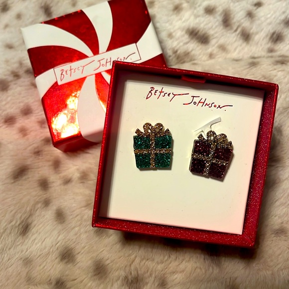 NWT Betsy Johnson Christmas Present Red and Green Glitter Earrings BNIB - Picture 3 of 4